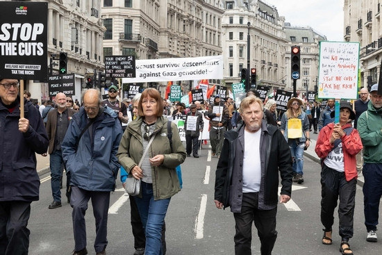 Bản tin cuối ngày 8/6: Hàng nghìn người Anh phản đối chính phủ đầu tư quân sự