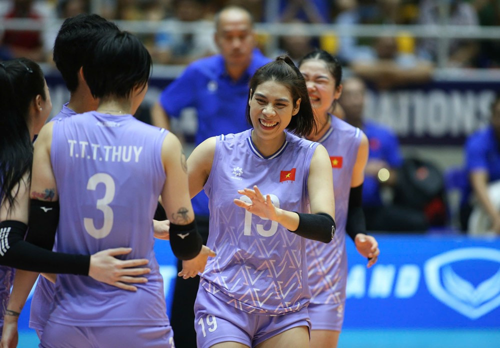 bong chuyen viet nam vs dai bac trung hoa 1.jpg