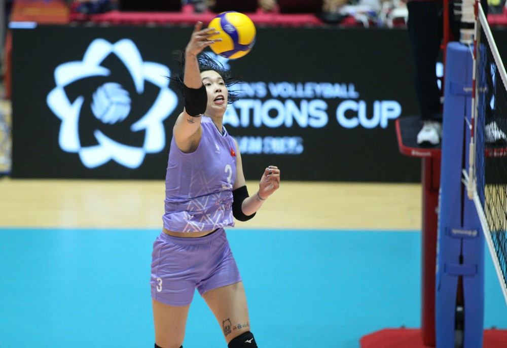 bong chuyen viet nam vs dai bac trung hoa thanh thuy.jpg