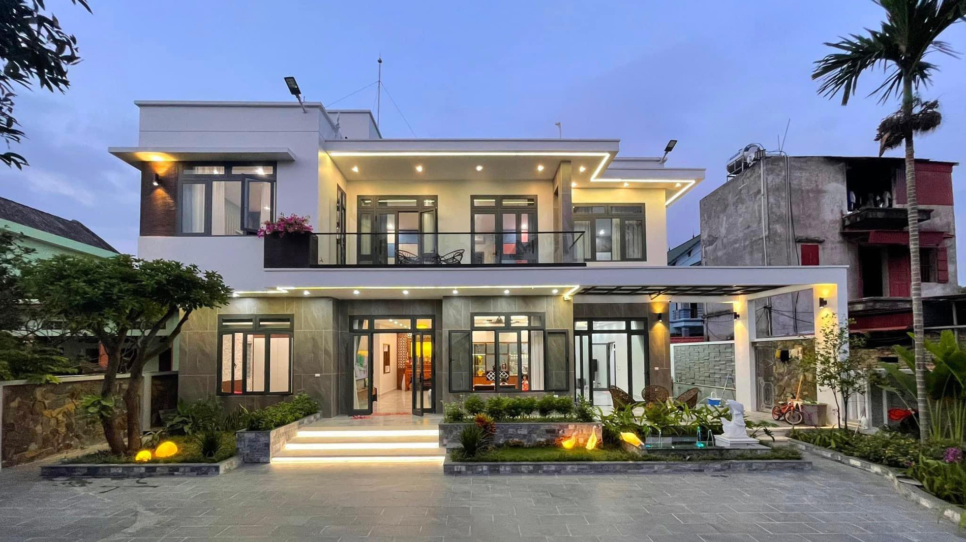 gia dinh HN ve que lam nha vuon cho con nghi he 02.jpg