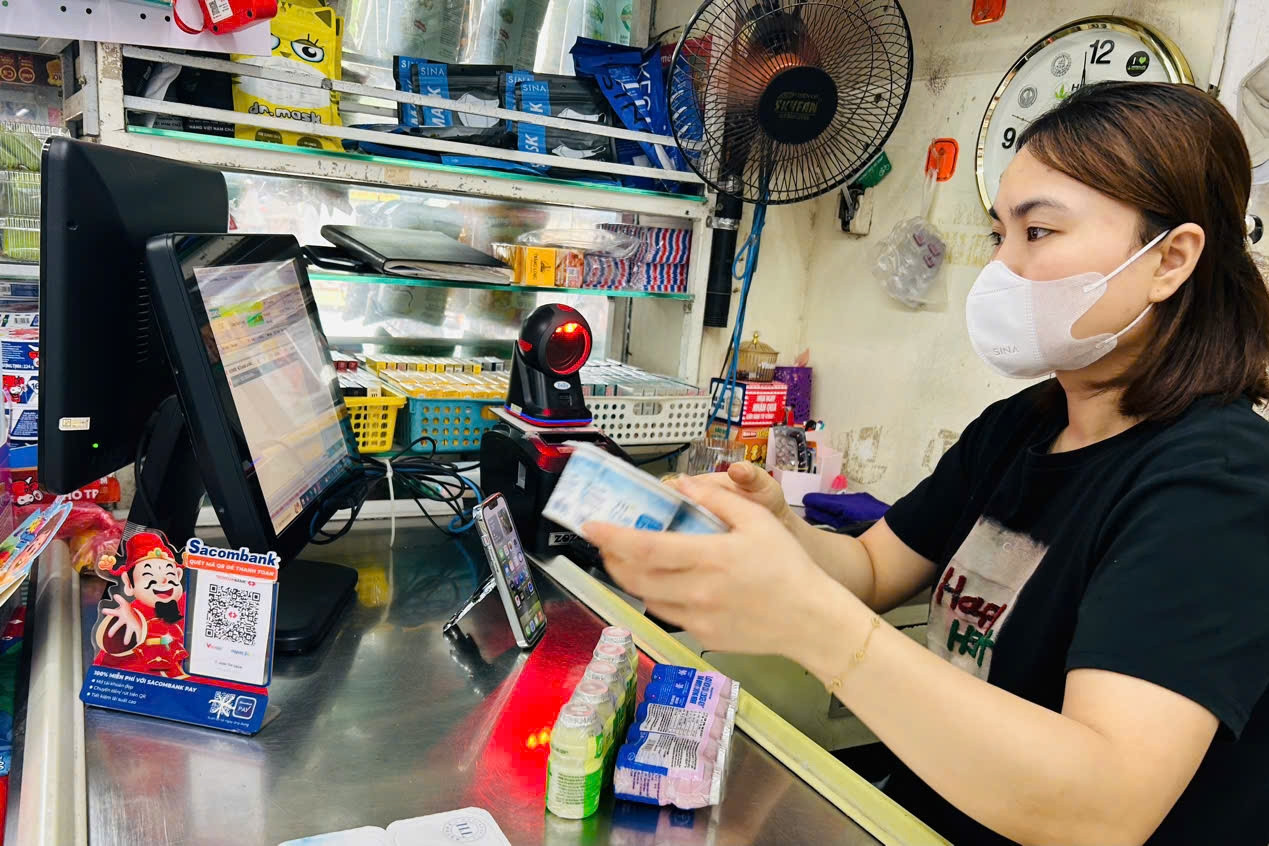 Hộ kinh doanh loay hoay với hóa đơn điện tử từ máy tính tiền: Nên lùi 3 tháng, chưa nên phạt