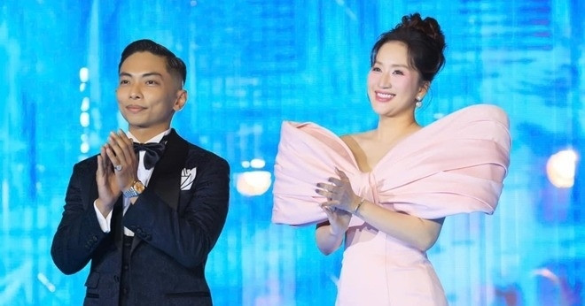 Mối tình lệch tuổi của Khánh Thi - Phan Hiển từ tranh cãi đến hôn nhân viên mãn
