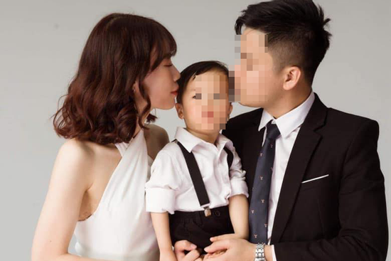 Món quà tái sinh bà mẹ trẻ từ người đàn ông xa lạ