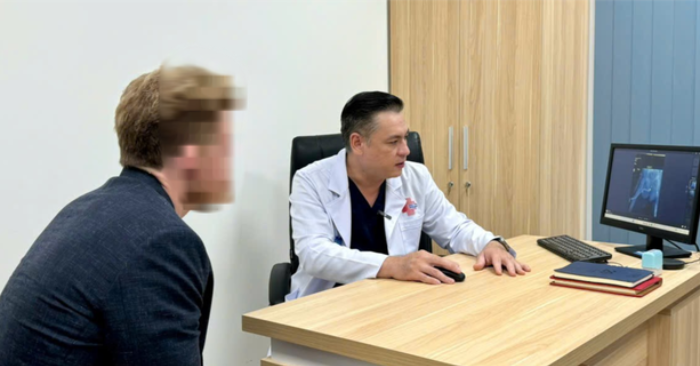 Người đàn ông Mỹ sang Việt Nam chữa căn bệnh gây "khổ sở" suốt 15 năm