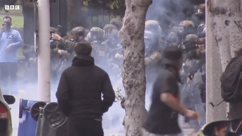 Ông Trump điều 2.000 vệ binh dẹp bất ổn ở Los Angeles