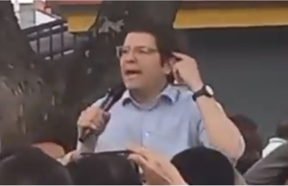 Ứng viên tổng thống Colombia bị bắn vào đầu lúc đang vận động tranh cử