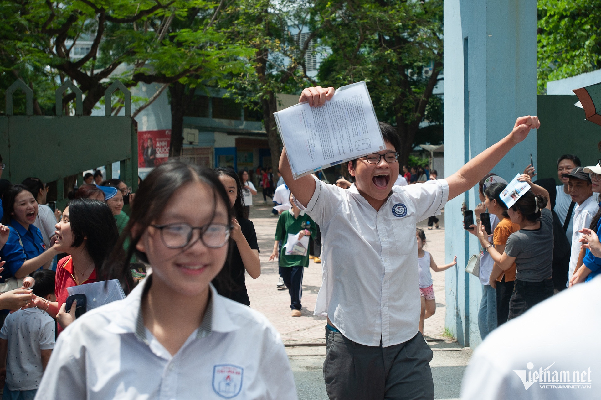W-thi vao 10 toan 23.JPG.jpg