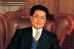 Bi kịch tỷ phú huyền thoại: Từ 'bát cơm vàng' đến cái giá 178 nghìn tỷ đồng đổi lấy mạng sống