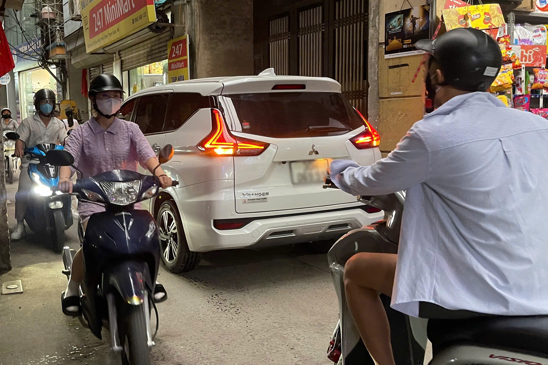 Có ô tô, có chỗ để, nhưng sau nửa năm tôi vẫn buộc phải bán xe