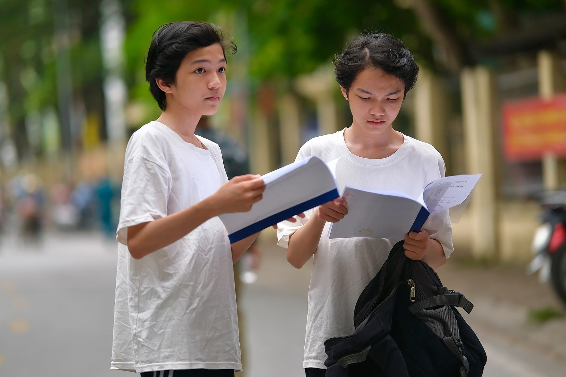 Đề thi chuyên Toán vào lớp 10 tại Hà Nội năm 2025