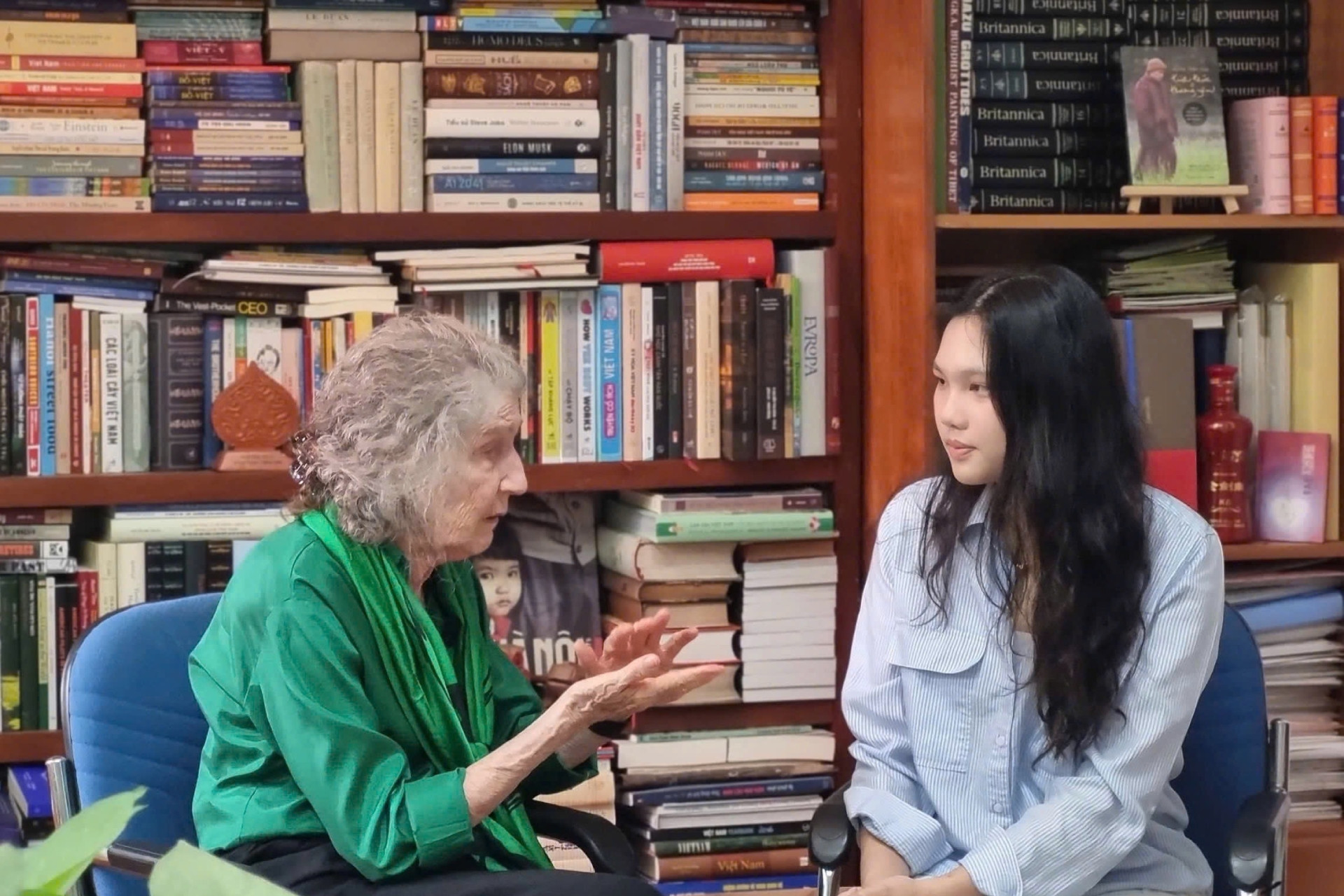 ‘Di sản nét mực’: Khi người trẻ Việt viết nên bản sắc của riêng mình