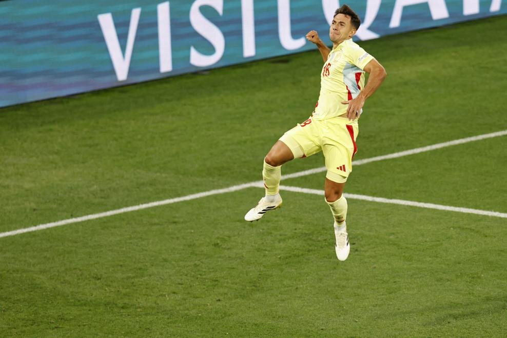 editorial_uefa_com fbl eur nations por esp (2).jpg