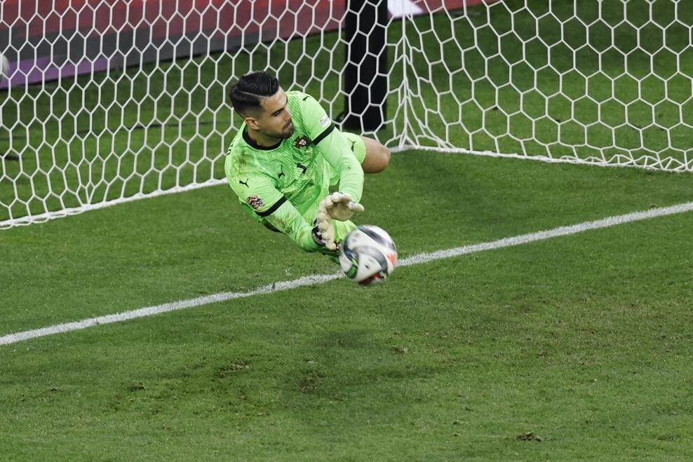 editorial_uefa_com portugal_v_spain_ _uefa_nations_league_2025_final (2).jpg