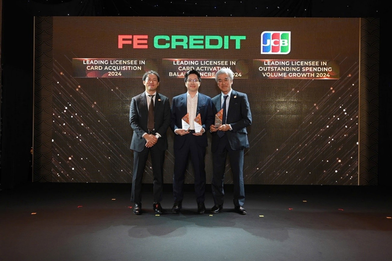 FE Credit lập hat-trick tại giải thưởng của JCB