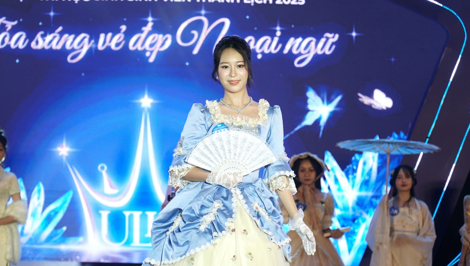hoa khôi (0).jpeg