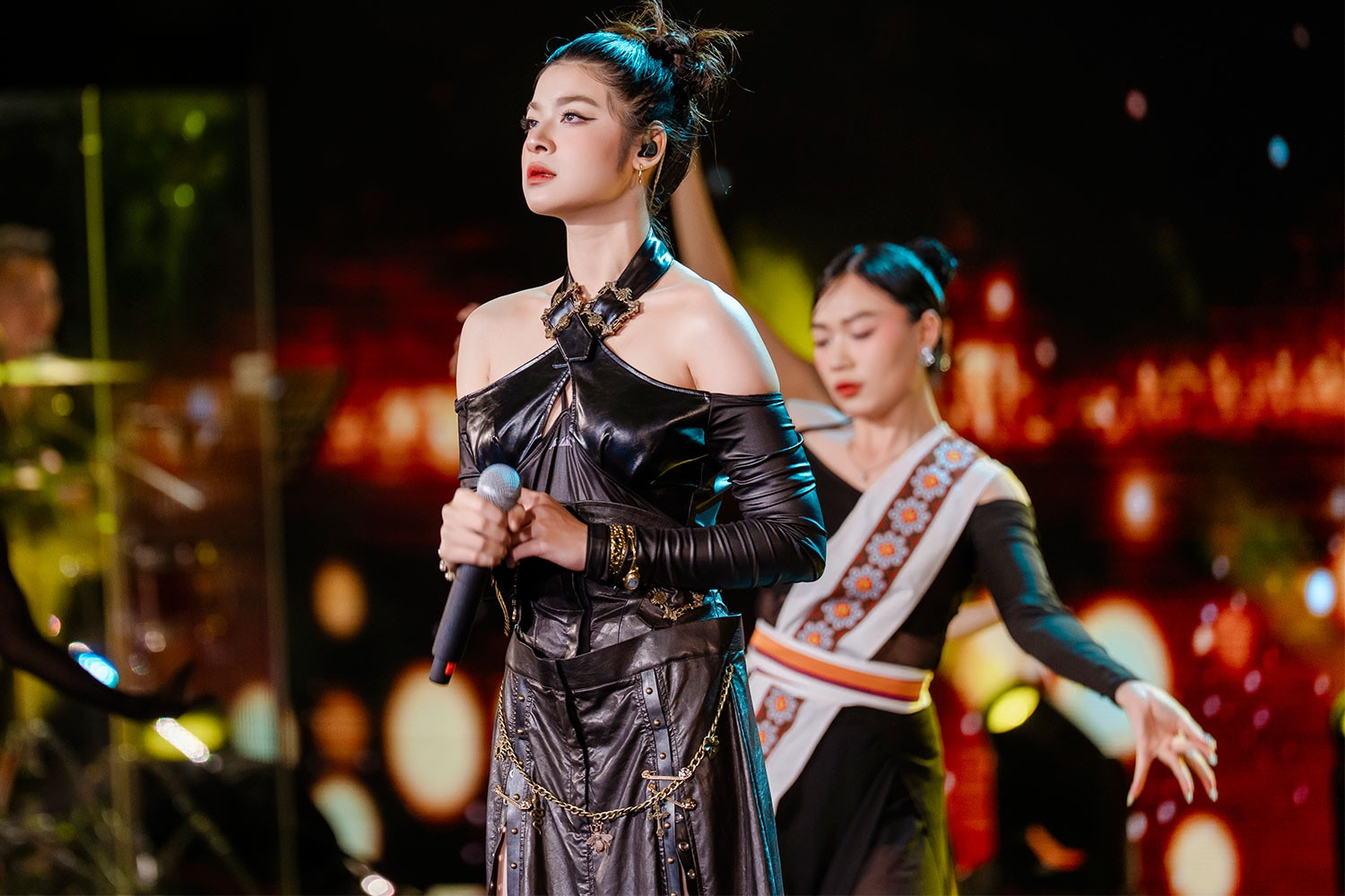 Hoài Anh - con gái diễn viên Võ Hoài Nam 'gây nghiện' tại 'Điểm hẹn tài năng'