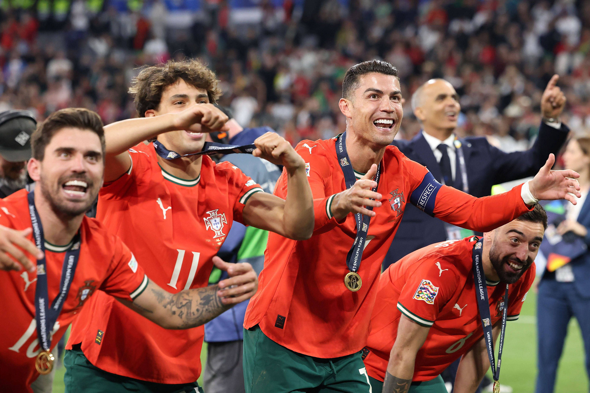 Imago - Ronaldo Bo Dao Nha Tay Ban Nha.jpg