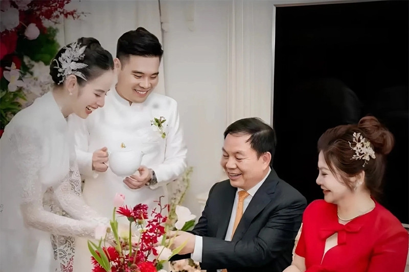 'Mỹ nhân sở hữu nụ cười triệu view' Hương Liên tiết lộ bố chồng là cán bộ quân đội