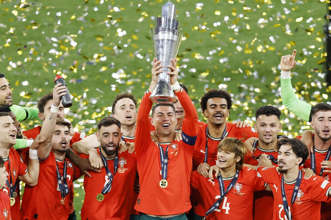 Ronaldo lập đại công, Bồ Đào Nha thắng nghẹt thở vô địch Nations League