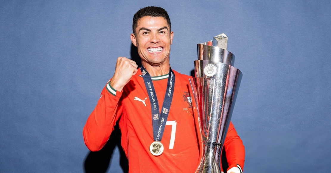 Ronaldo tuyên bố bất ngờ "quay xe" chuyển nhượng