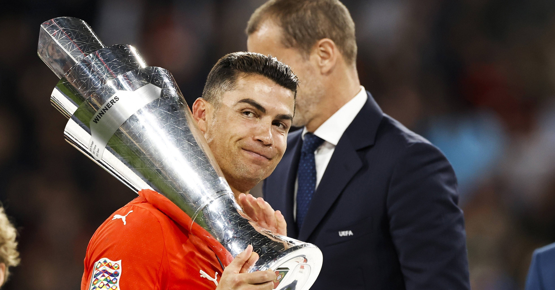 Ronaldo hạ Tây Ban Nha: Tôi sẵn sàng gãy chân vì Bồ Đào Nha