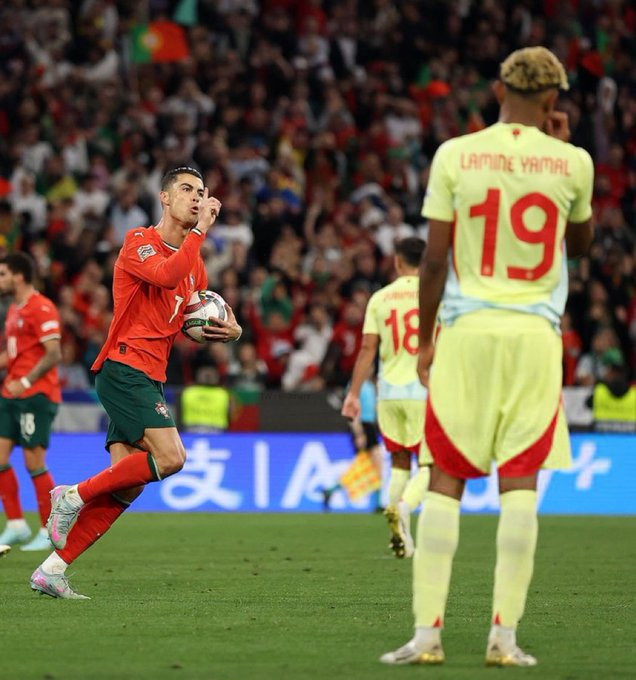 Ronaldo Yamal Mundo MadridCF.jpg
