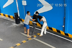 Trần tình của người vợ bị chồng cũ đến tận nơi làm việc đánh phải nhập viện