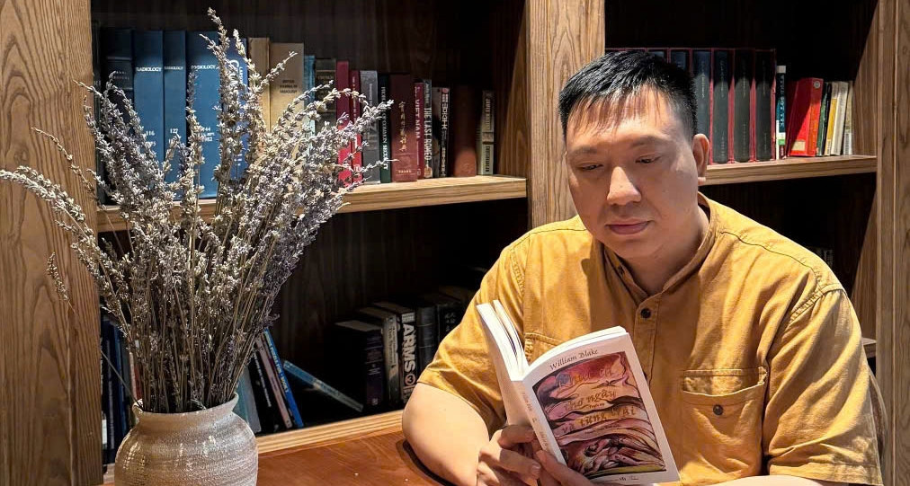 Việt hóa kiệt tác thơ của thiên tài văn học nước Anh
