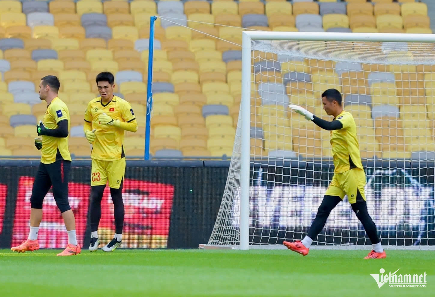 W-tuyen viet nam 7.jpg