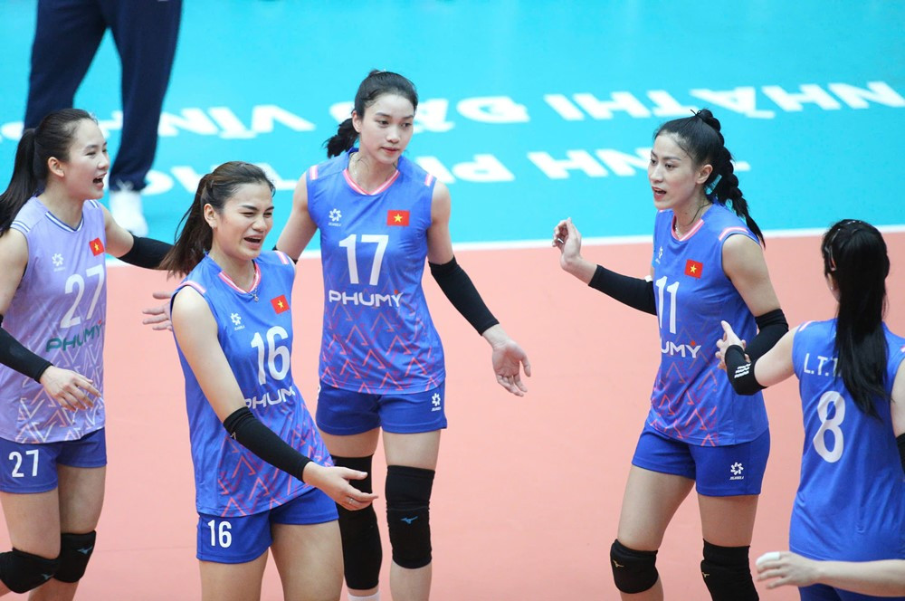 bong chuyen viet nam vs tu xuyen 3.jpg