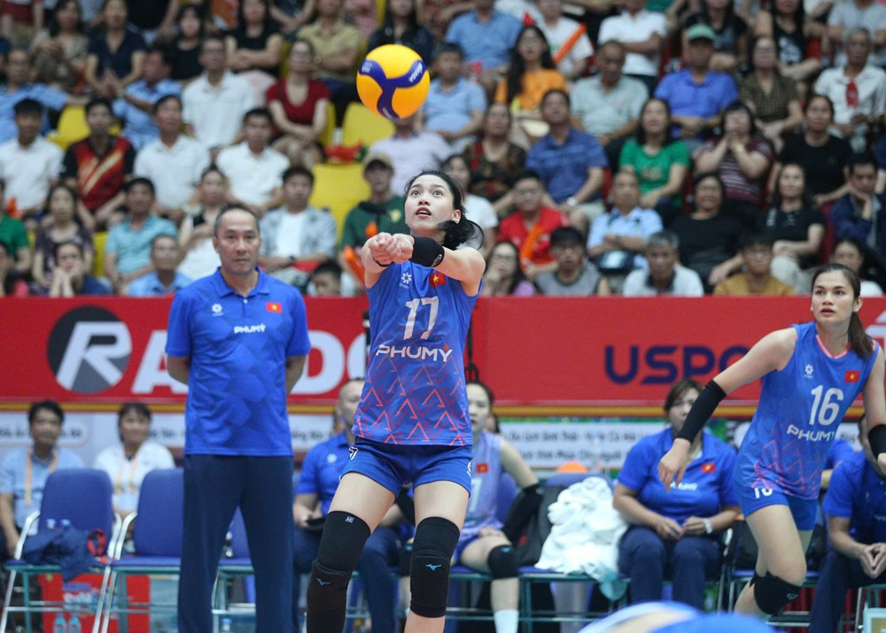 bong chuyen viet nam vs tu xuyen 3.jpg