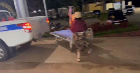 Cảm động chuyện sản phụ &amp;apos;mẹ tròn con vuông&amp;apos; trên xe đặc chủng