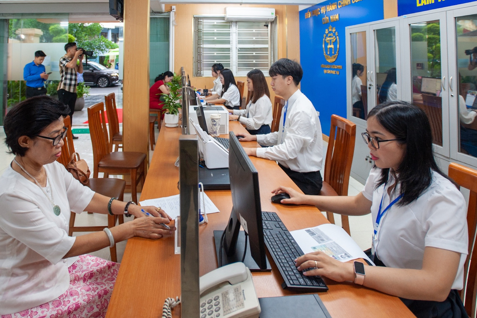 Chỉ 20 phút đã xong thủ tục hành chính ở phường mới của Hà Nội