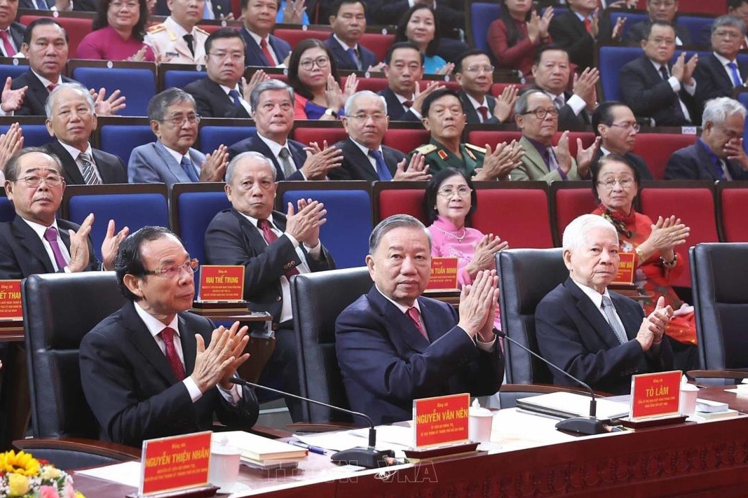 Gần dân và vì dân