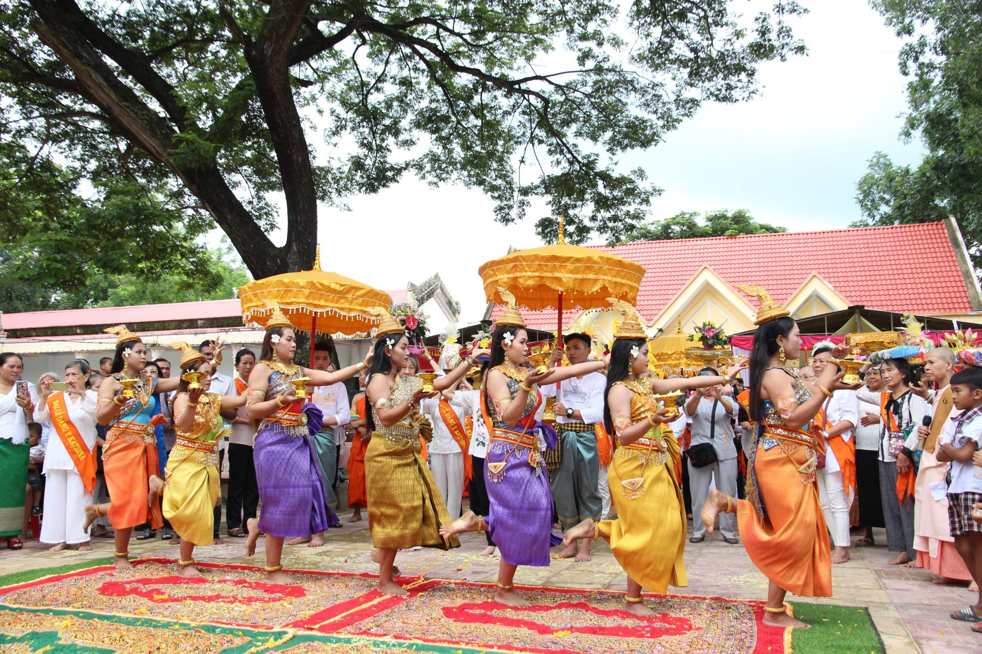 Hinh Đồng bào Khmer ở Thạnh Tân, TP Tây Ninh.jpg