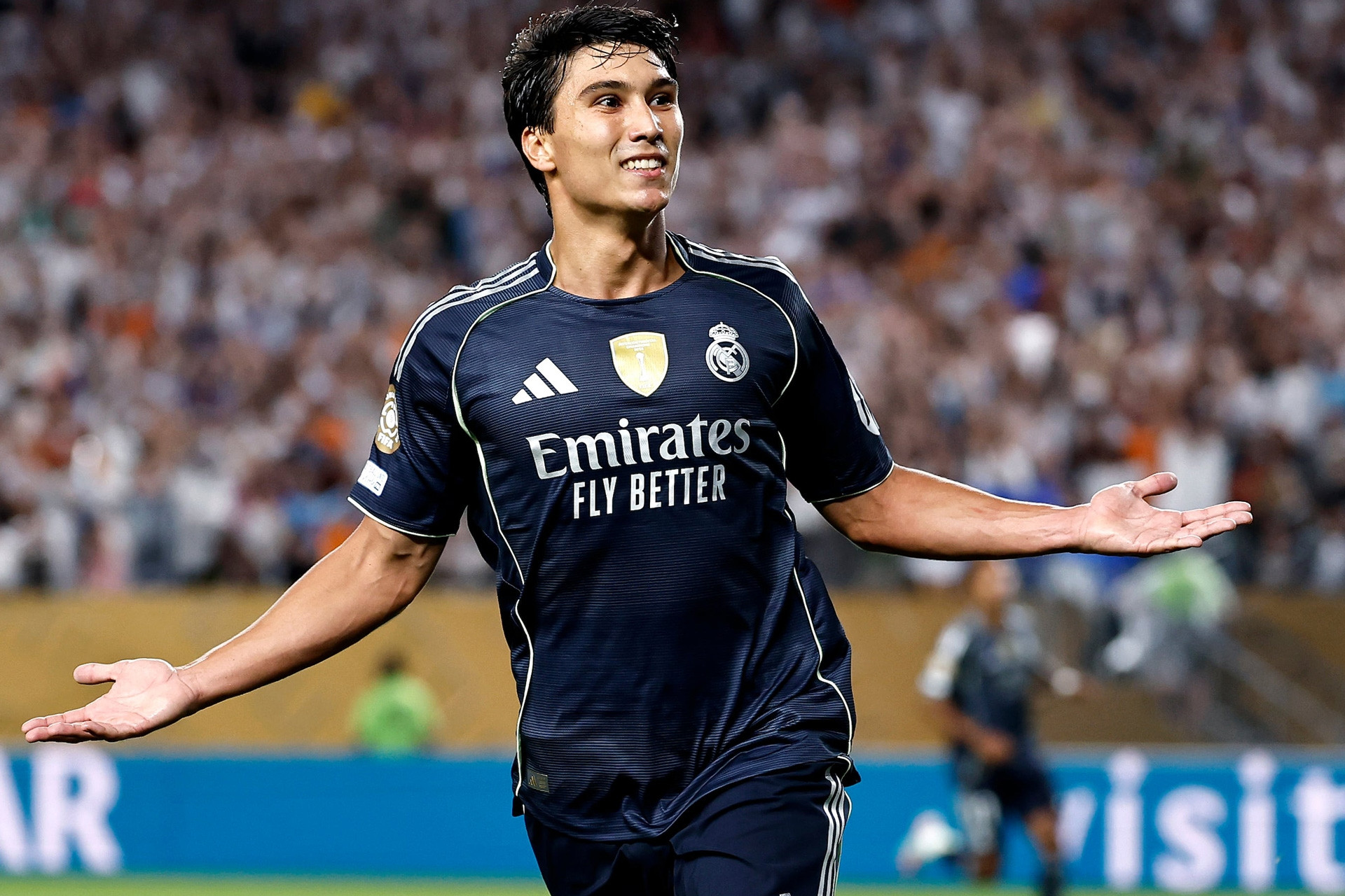 MU ‘bắt cóc’ viên ngọc Gonzalo Garcia của Real Madrid