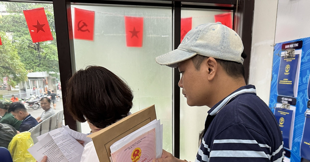 Ngày đầu cấp xã, phường được quyền cấp ‘sổ đỏ’:...