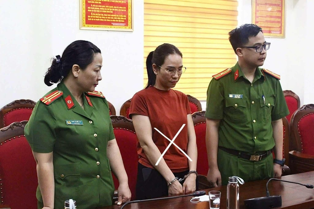Nữ kế toán trung tâm y tế 