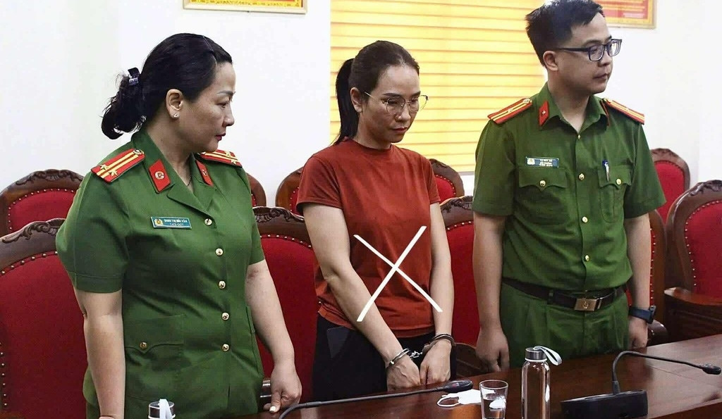 Nữ kế toán trung tâm y tế 'phù phép' hồ sơ mua thiết bị, tham ô hơn nửa tỷ đồng