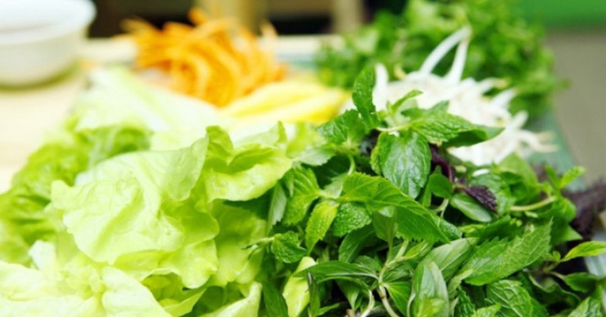 Thường xuyên ăn rau sống, người đàn ông nhiễm ký sinh trùng dài 3 mét