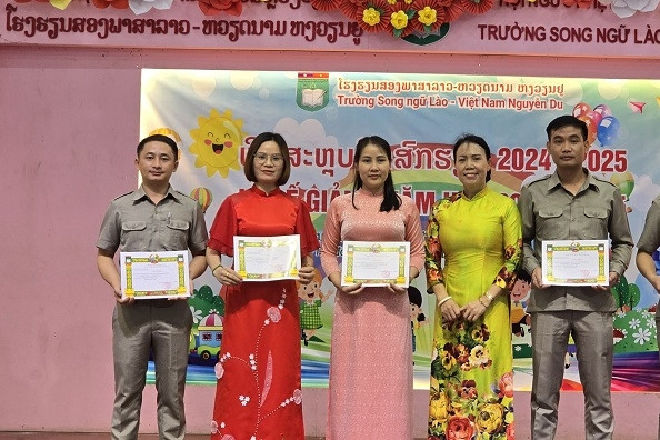 Trường song ngữ Lào – Việt Nam Nguyễn Du gìn giữ, phát huy văn hóa và tiếng Việt