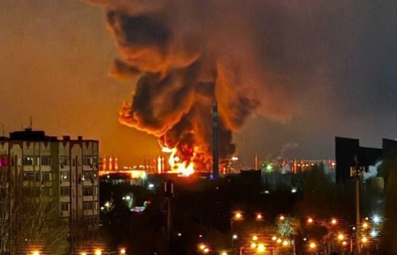 UAV Ukraine vượt mặt phòng không Nga, tấn công mục tiêu cách xa 1.300km