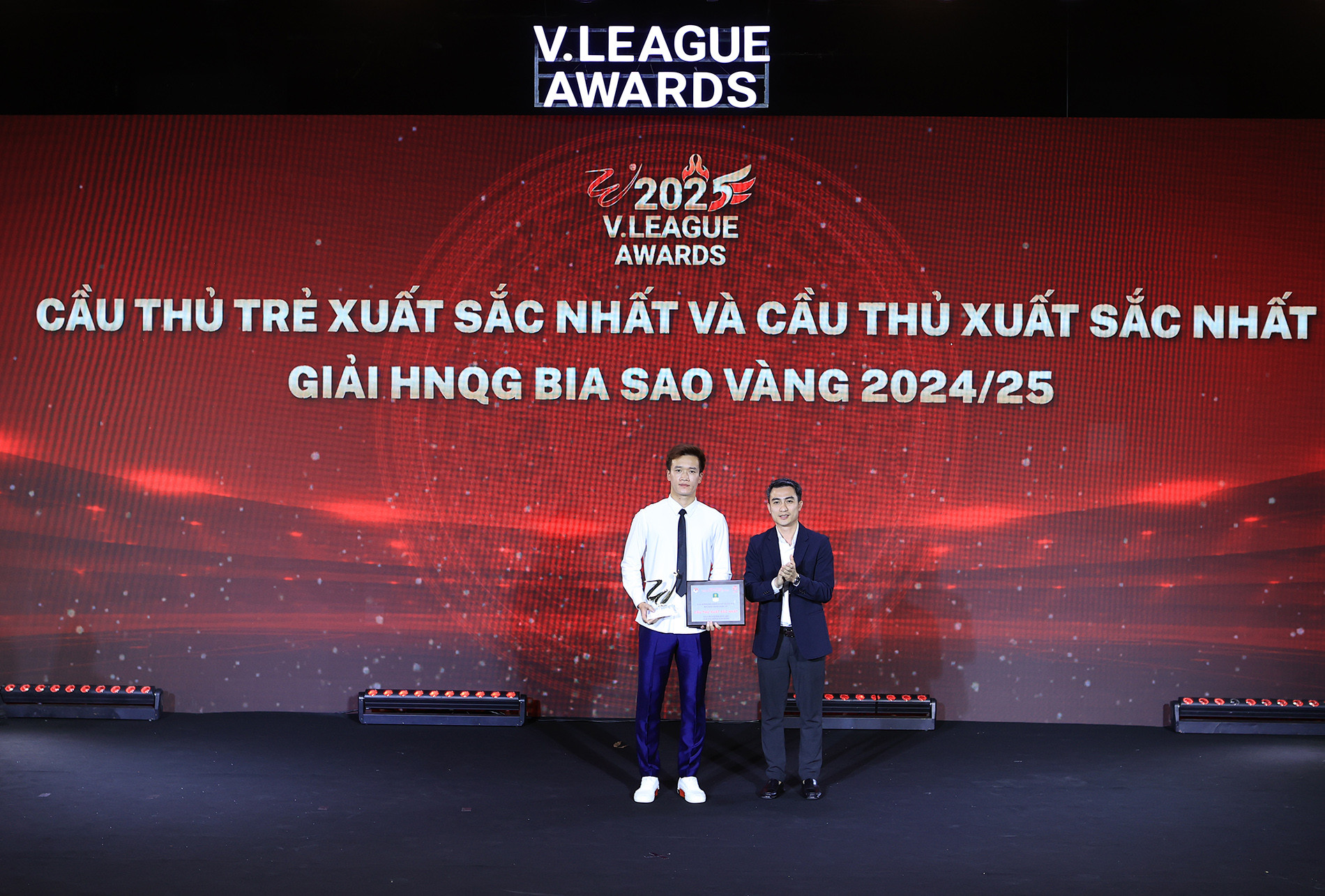 جوائز الدوري الخامس 5.JPG