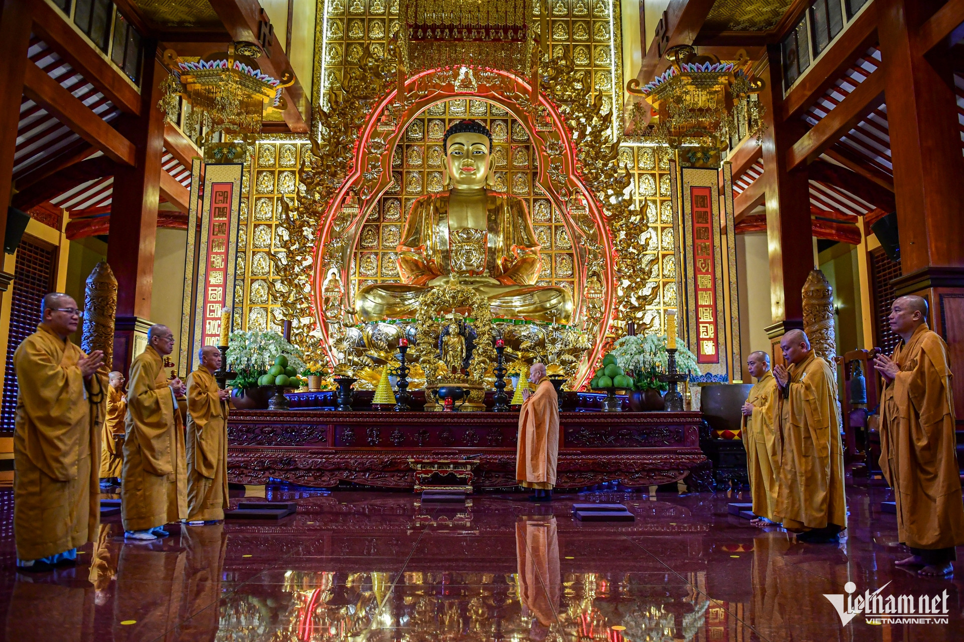 W-chùa TPHCM Nguyễn Huế 4.jpg