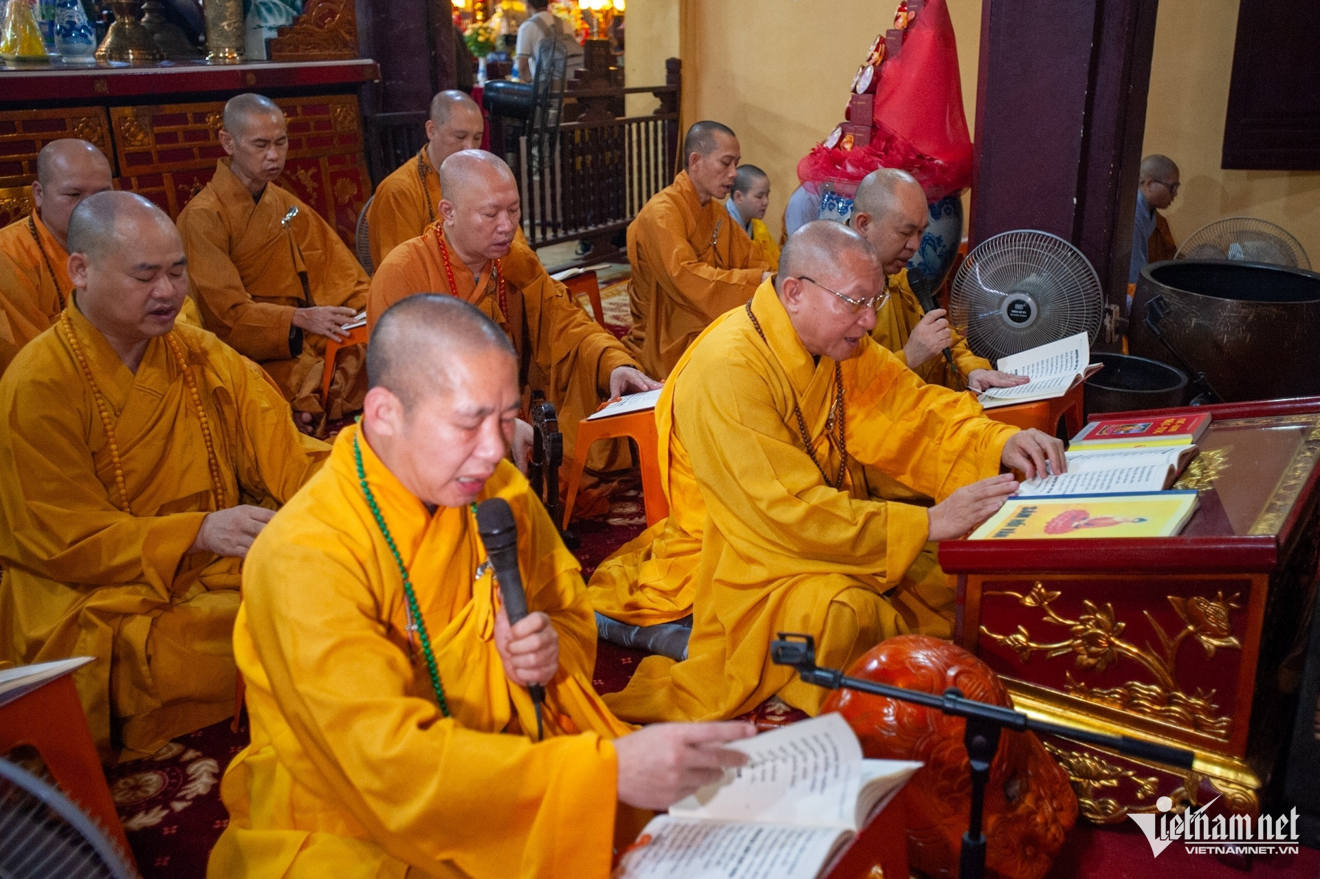 W-Tung kinh Duoc Su.jpg