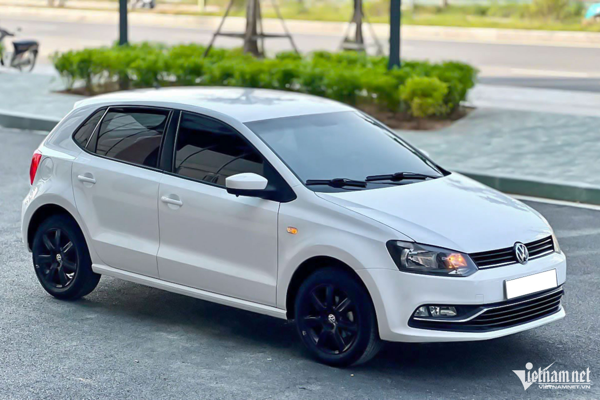 https://static-images.vnncdn.net/vps_images_publish/000001/000003/2025/7/1/w-volkswagen-polo-at-3-109920-24384.jpg?width=0&s=SLIQbRaYpXgViddGOrmxng