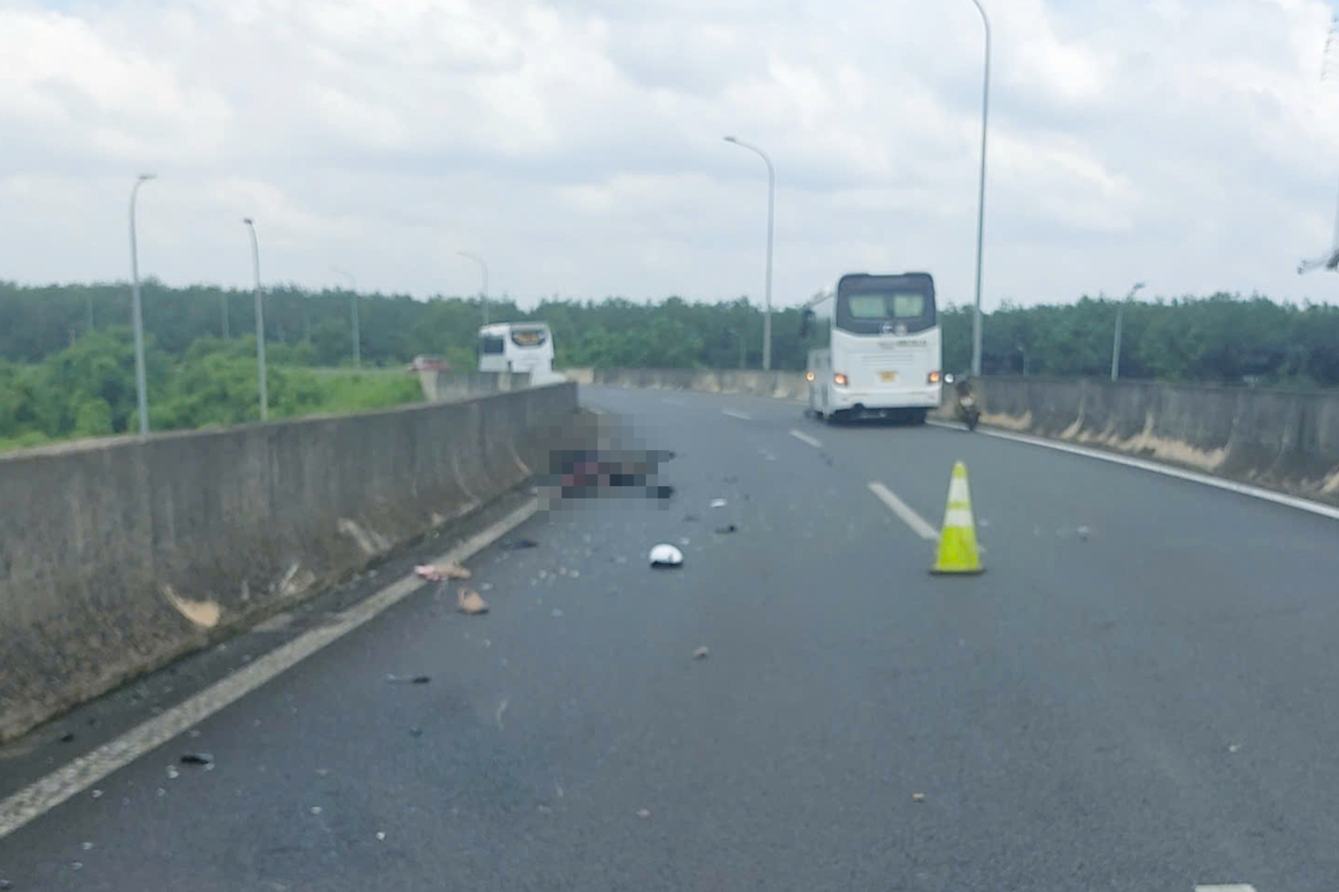 Bản tin chiều ngày 10/7: Chạy xe đường cao tốc, một người bị ô tô tông tử vong