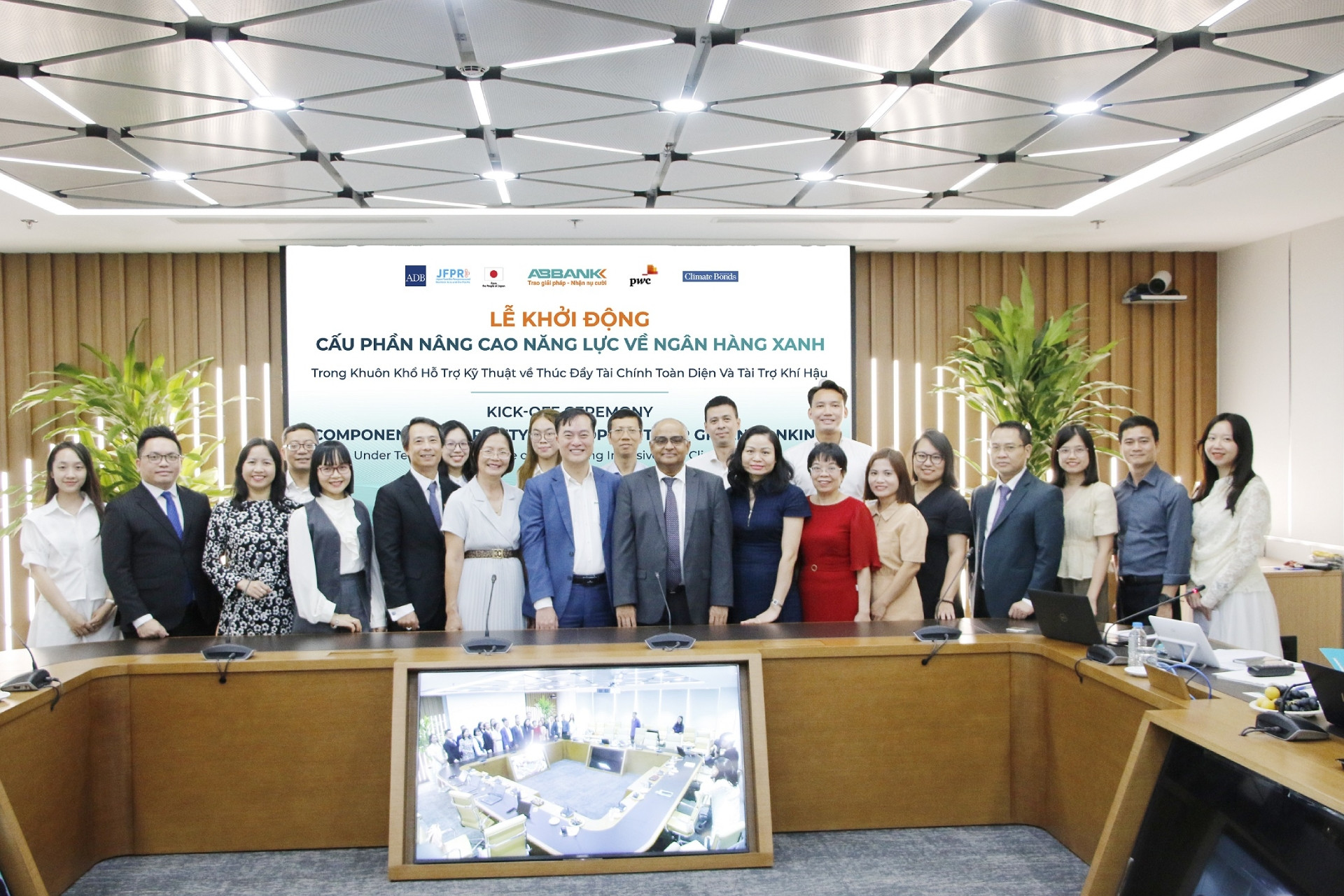 ABBank, ADB và PwC khởi động chương trình nâng cao năng lực về ngân hàng xanh