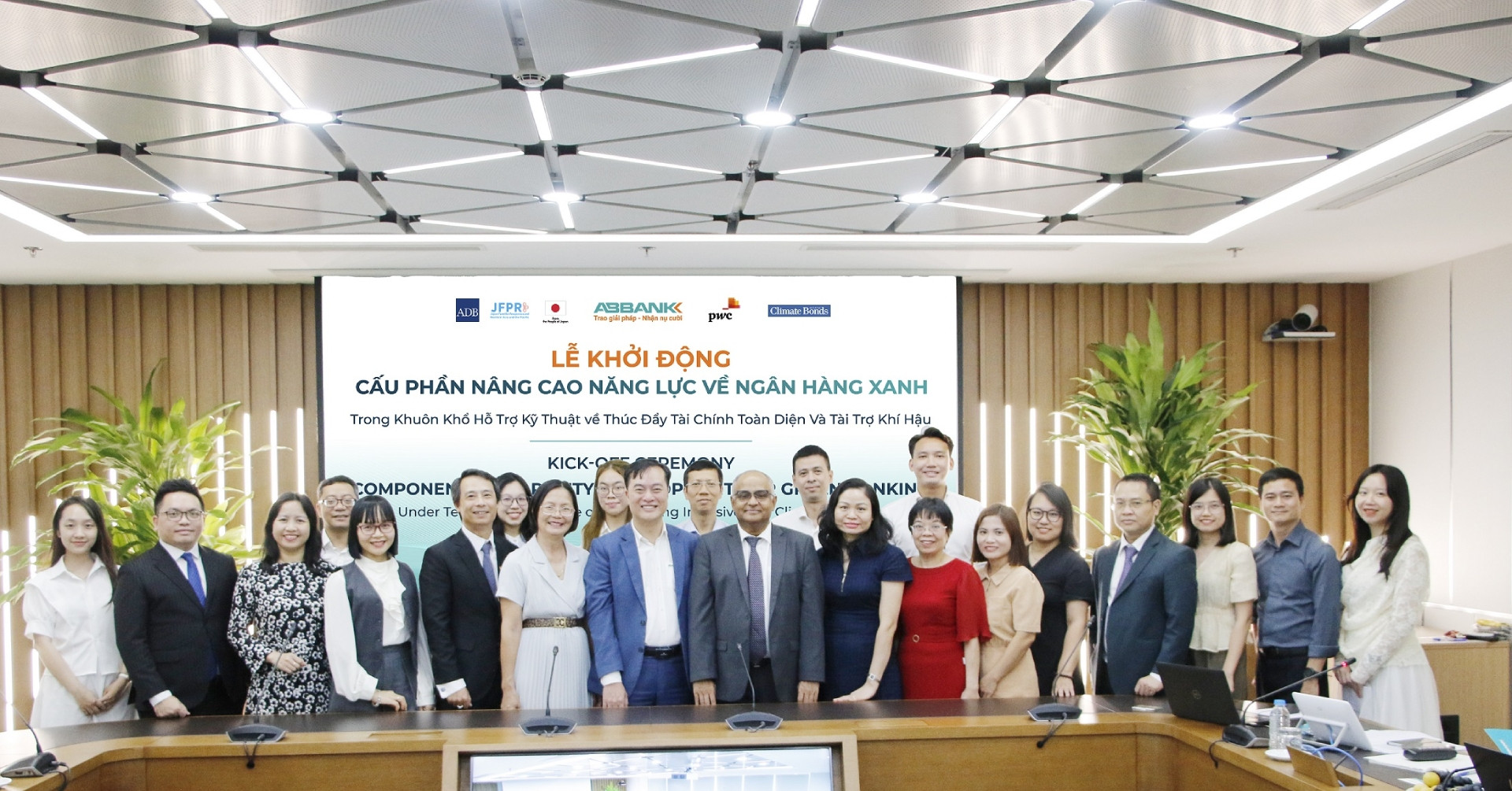 ABBank, ADB và PwC khởi động chương trình nâng cao năng lực về ngân hàng xanh
