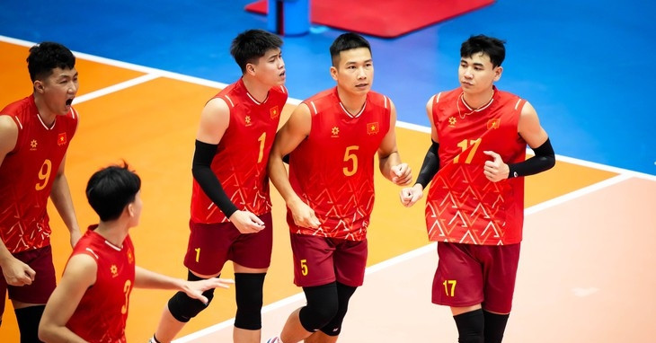 Bóng chuyền nam Việt Nam thắng trận đầu tay tại SEA V.League 2025
